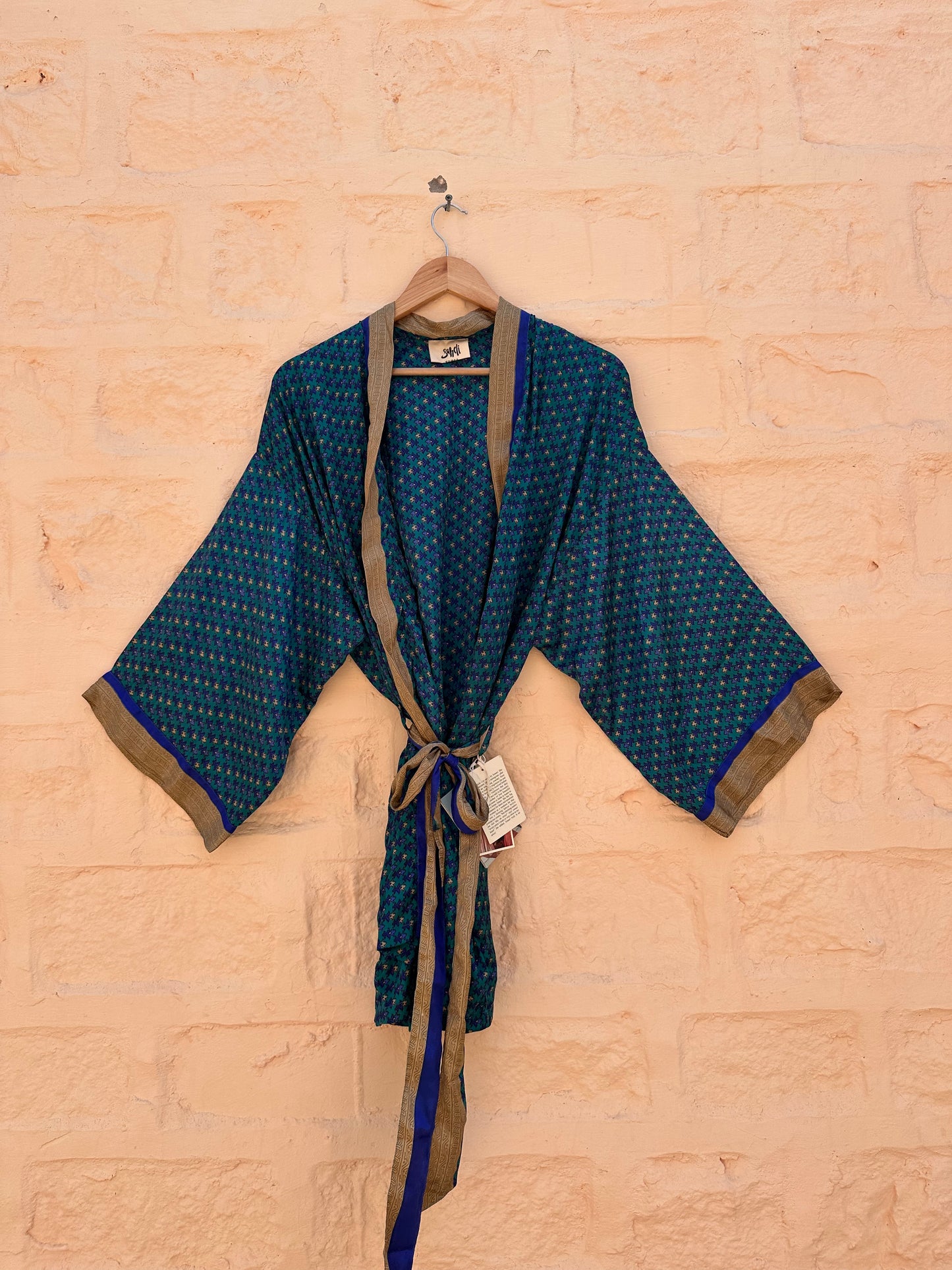 Sari Robe Short